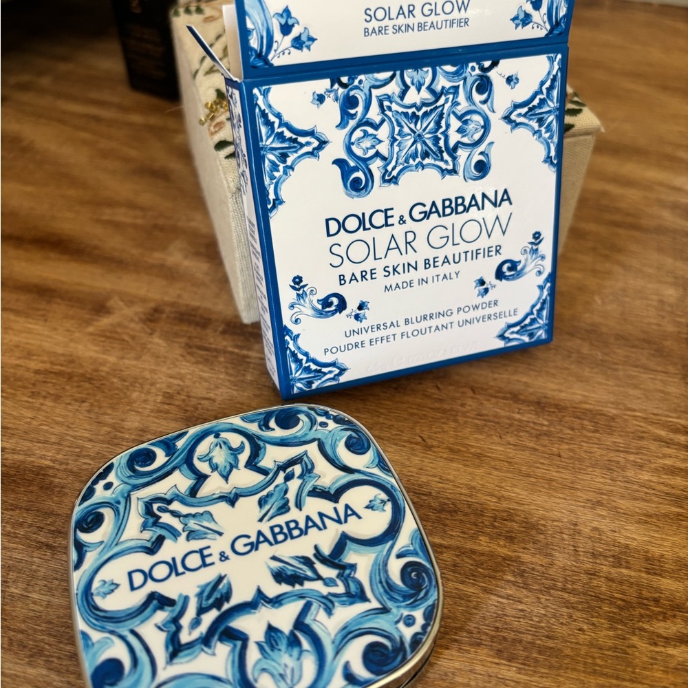 Dolce & Gabbana Blue and White Solar Glow Powder